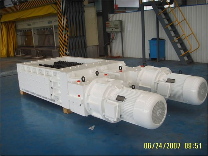 篩分式雙齒輥破碎機